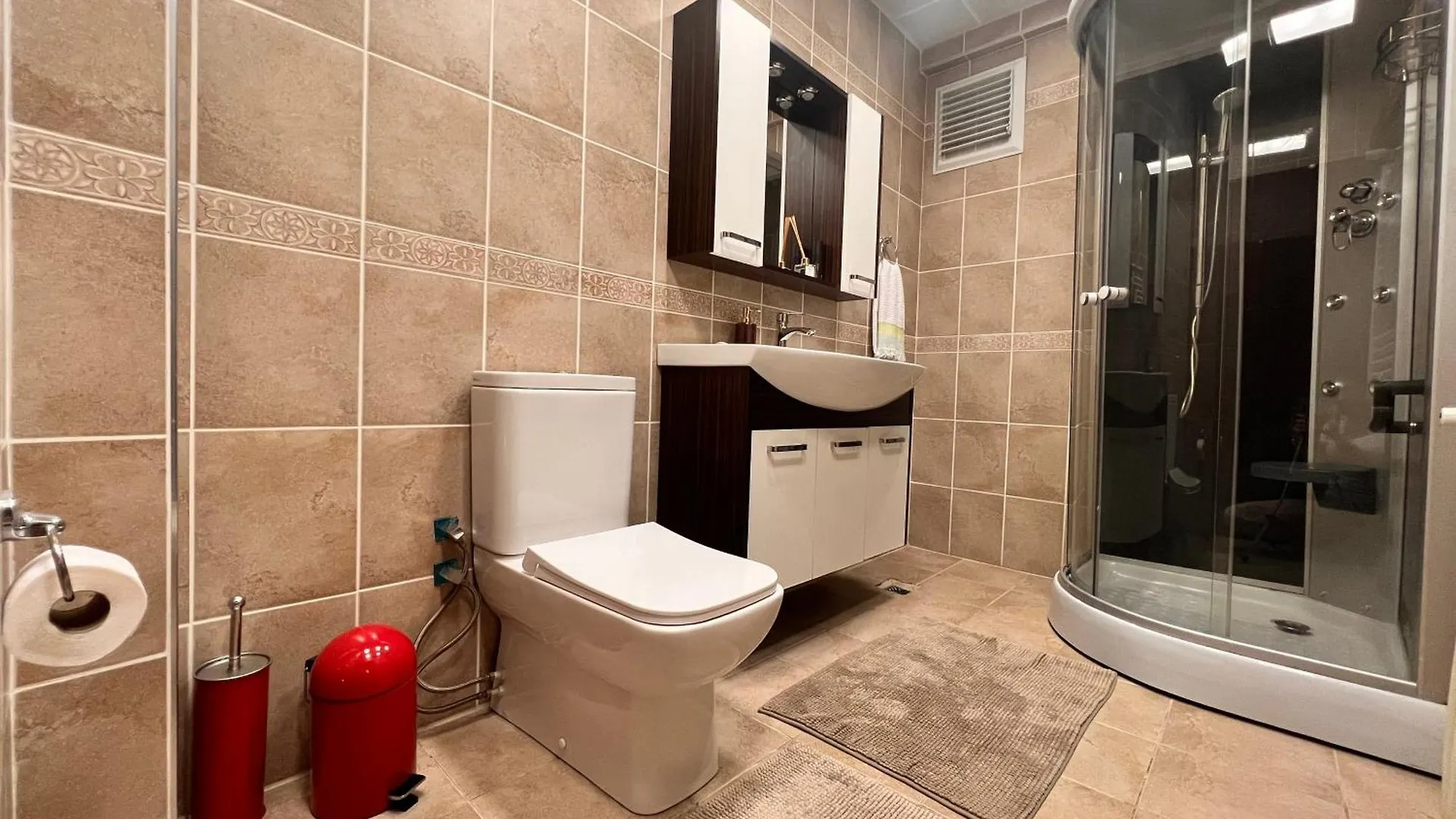 A Luxury Apt 170 M2 3 Bedroom 2 Bathroom At Bestekar Avenue At The Heart Of 安卡拉 土耳其
