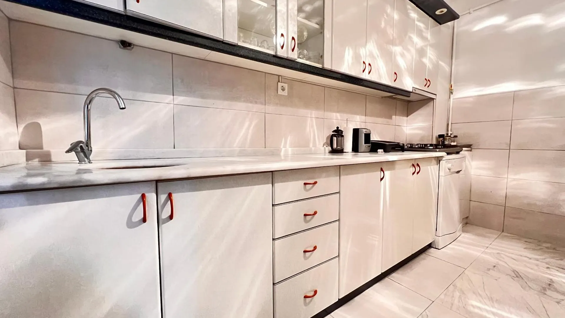 A Luxury Apt 170 M2 3 Bedroom 2 Bathroom At Bestekar Avenue At The Heart Of 安卡拉 0*,  土耳其