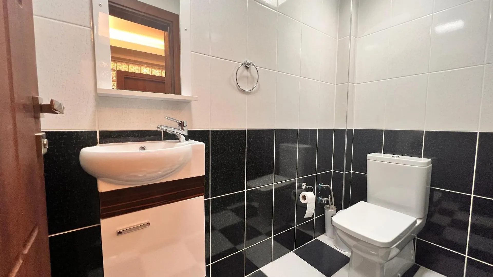 A Luxury Apt 170 M2 3 Bedroom 2 Bathroom At Bestekar Avenue At The Heart Of 安卡拉 公寓